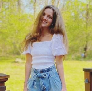 Meet your Posher, Olivia